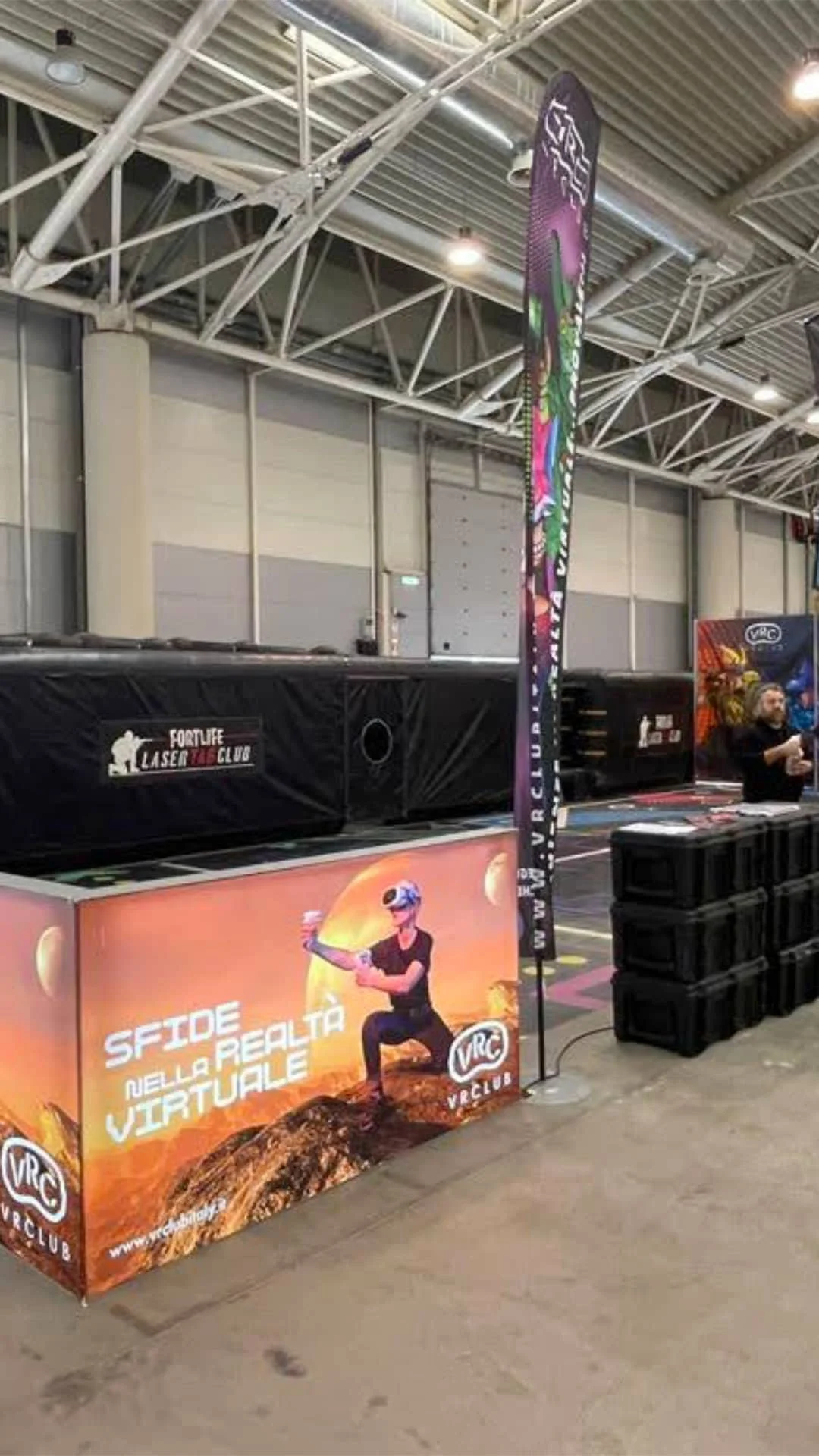 Allestimento Arena VR Club Lasertag durante il Romics 2024